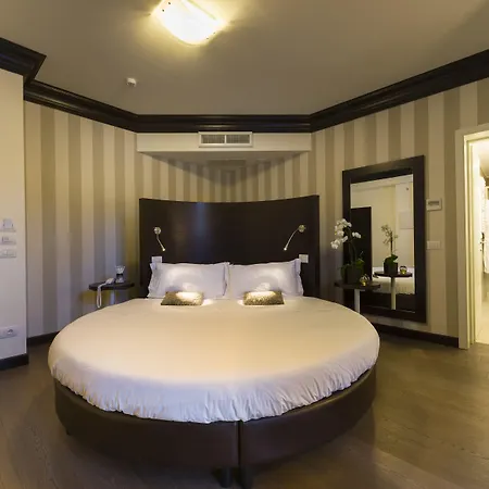 Palazzo Bezzi Hotell 4*