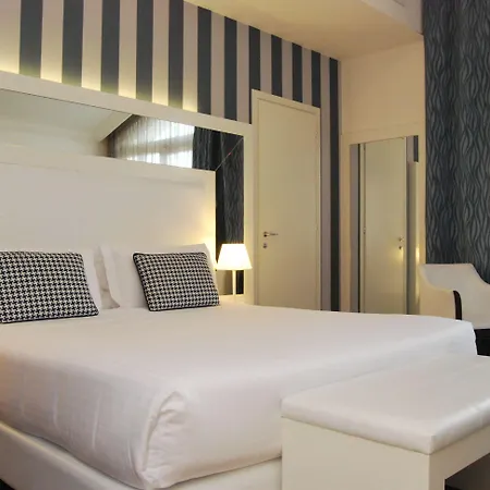 Hotell Palazzo Bezzi 4*