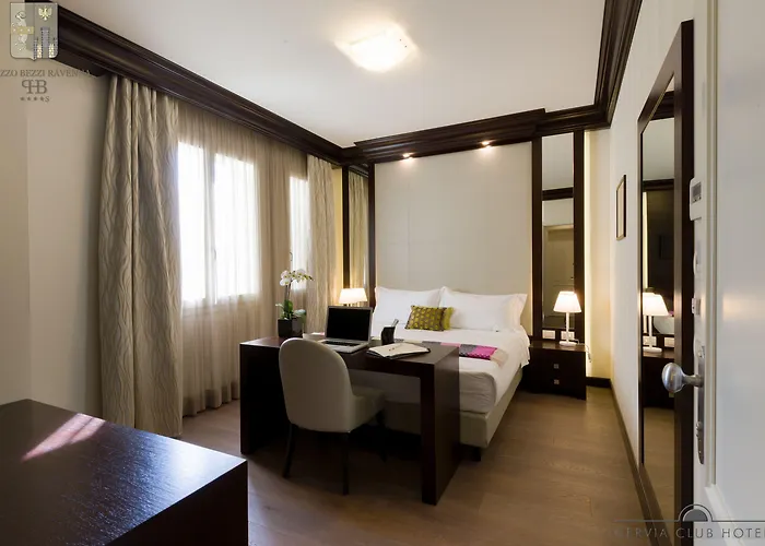 Palazzo Bezzi Hotel 4*